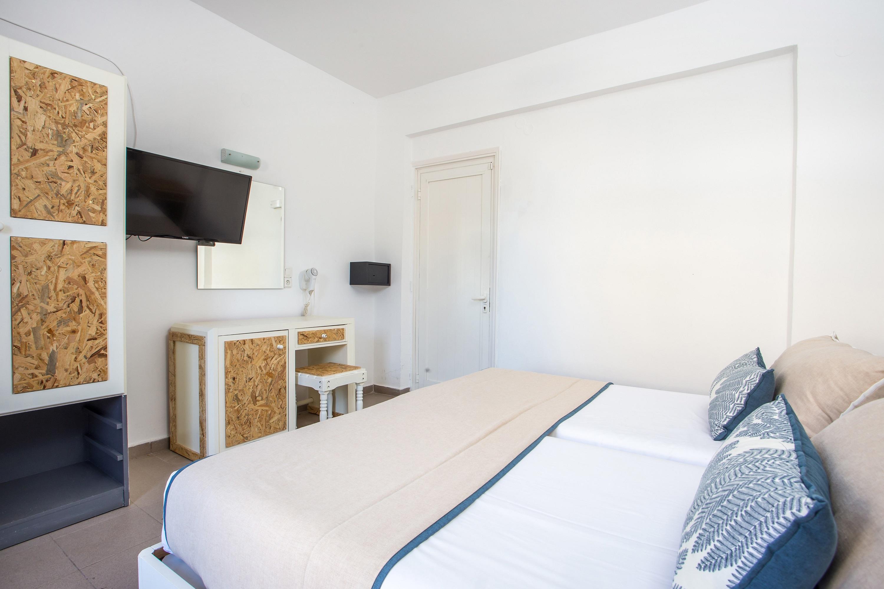 Tinas Plus Hotel Фалираки Экстерьер фото