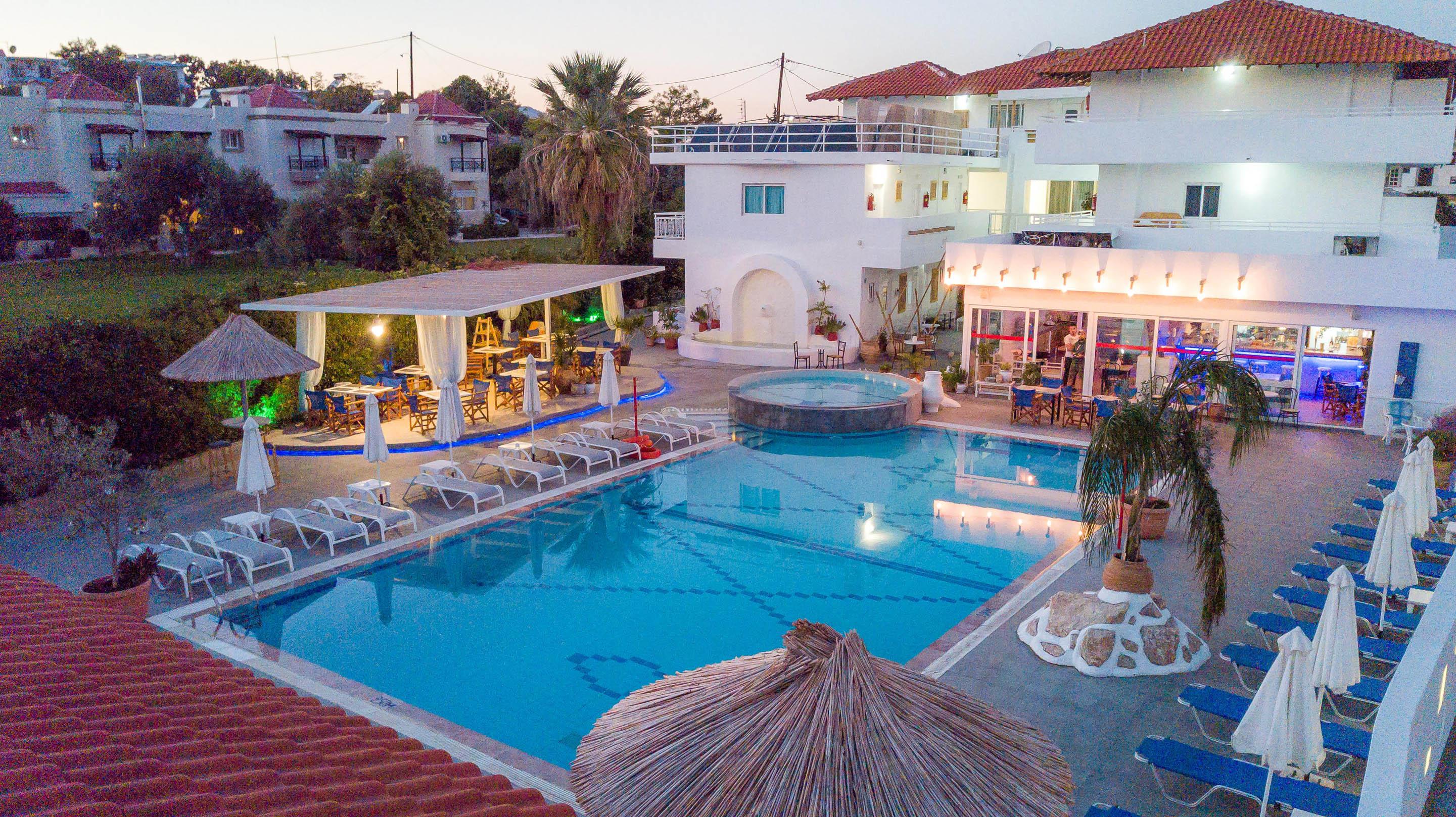 Tinas Plus Hotel Фалираки Экстерьер фото