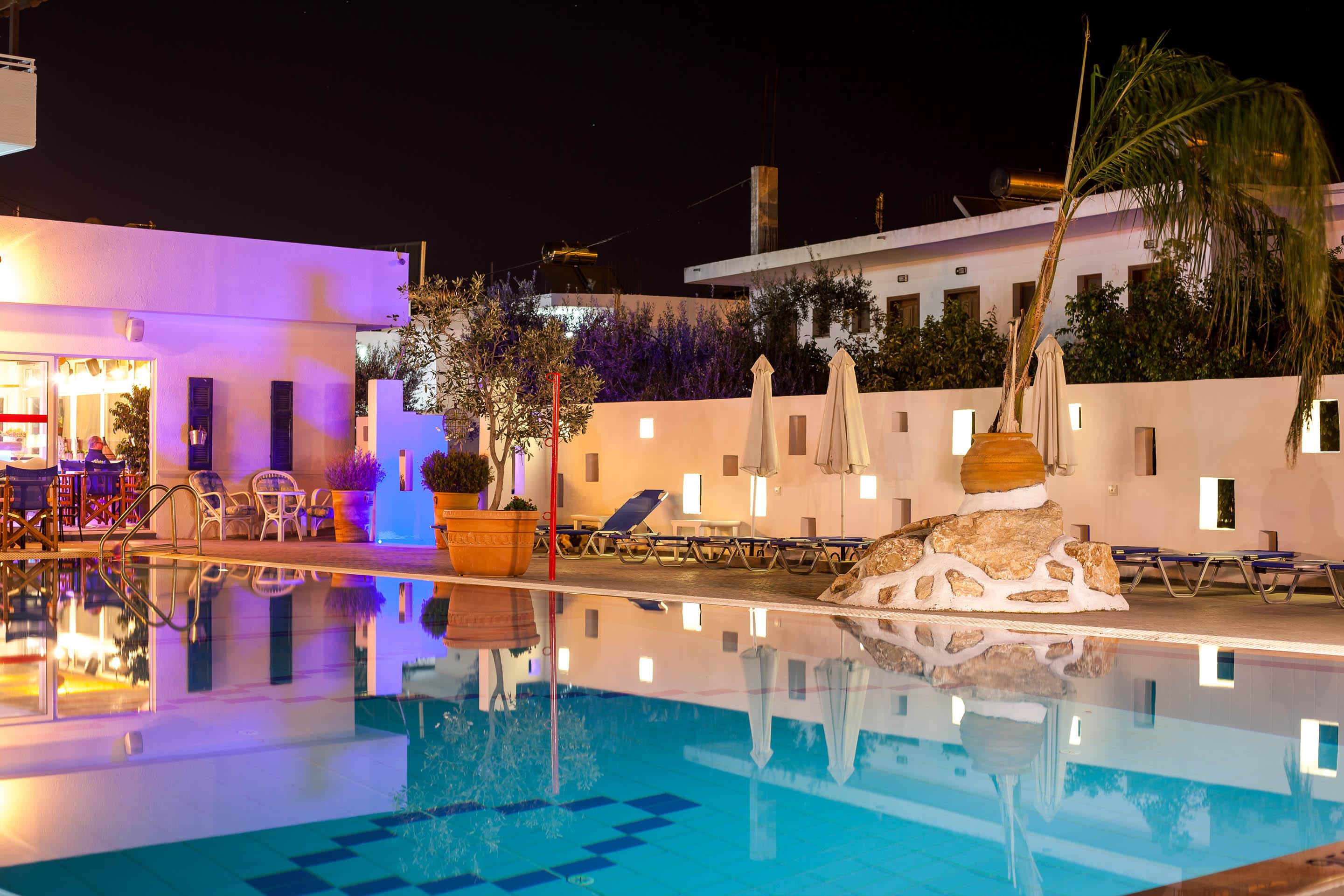 Tinas Plus Hotel Фалираки Экстерьер фото